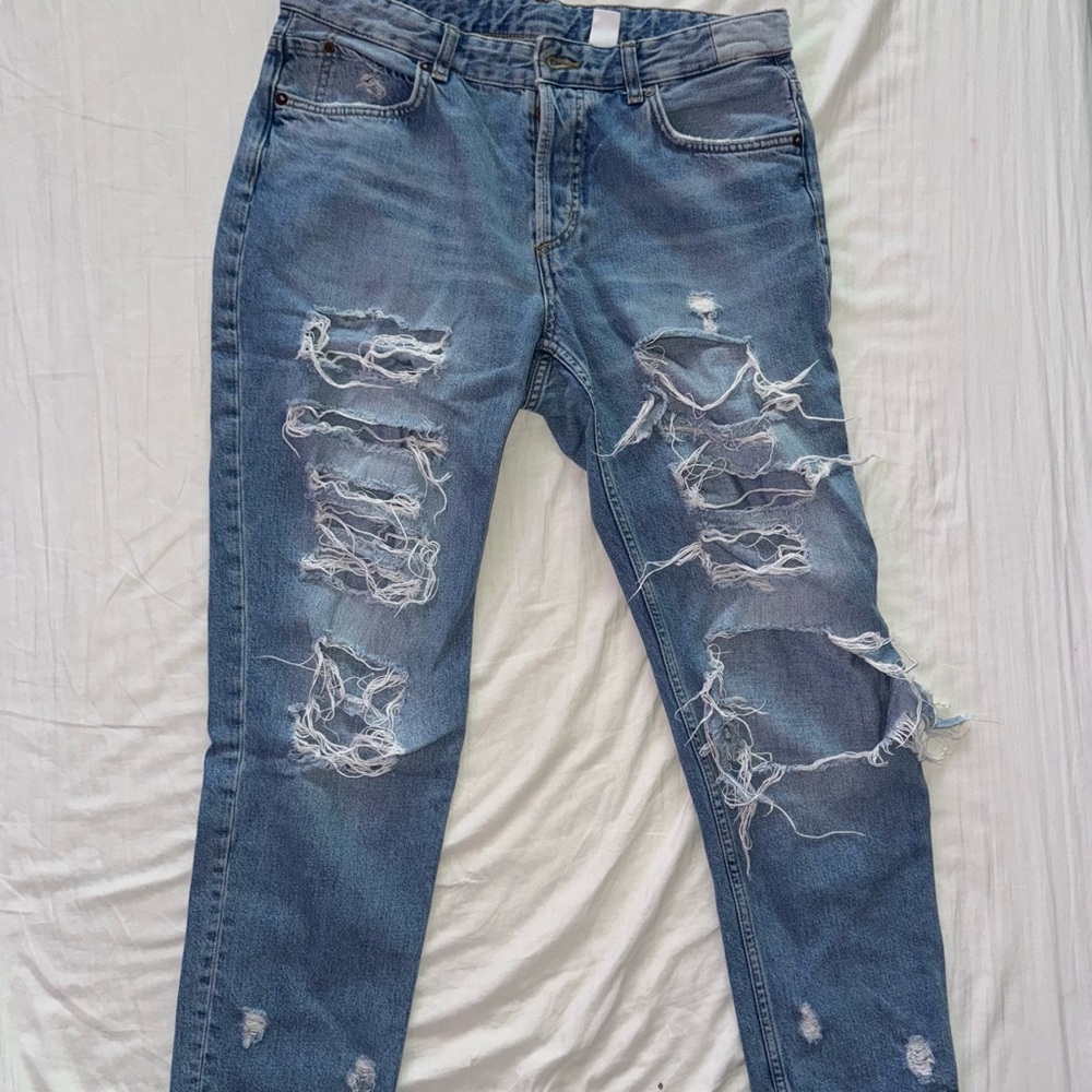 Blue Ankle Length Ripped Jeans